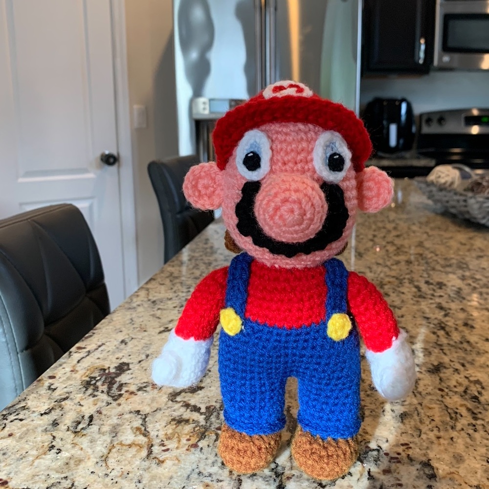 Loren crochet Mario